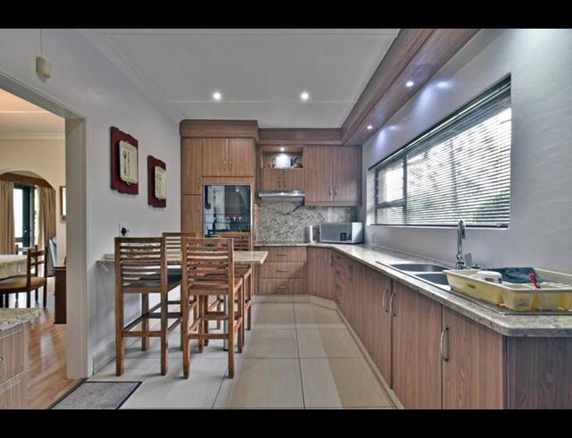 3 BEDROOM HOUSE FOR SALE IN BRACKENHURST